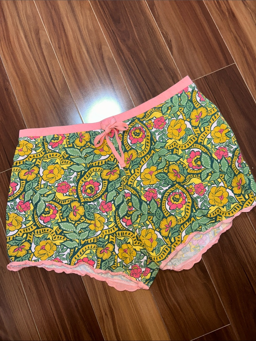 Large Avon 100% cotton pajama shorts